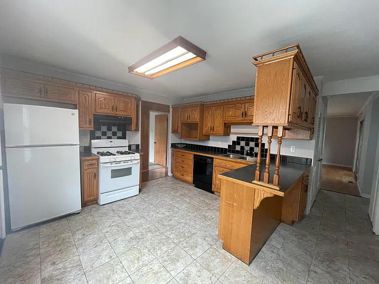 1203 Helmen Dr — Photo 9