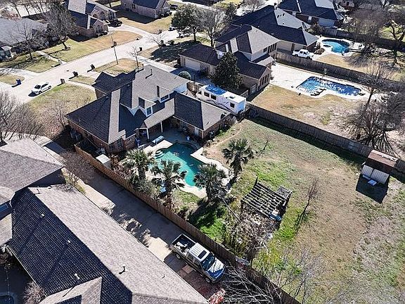 3rd image of 3311 Oak Run Ln