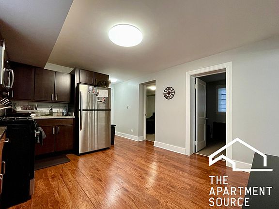 5th image of 2028 N Sawyer Ave