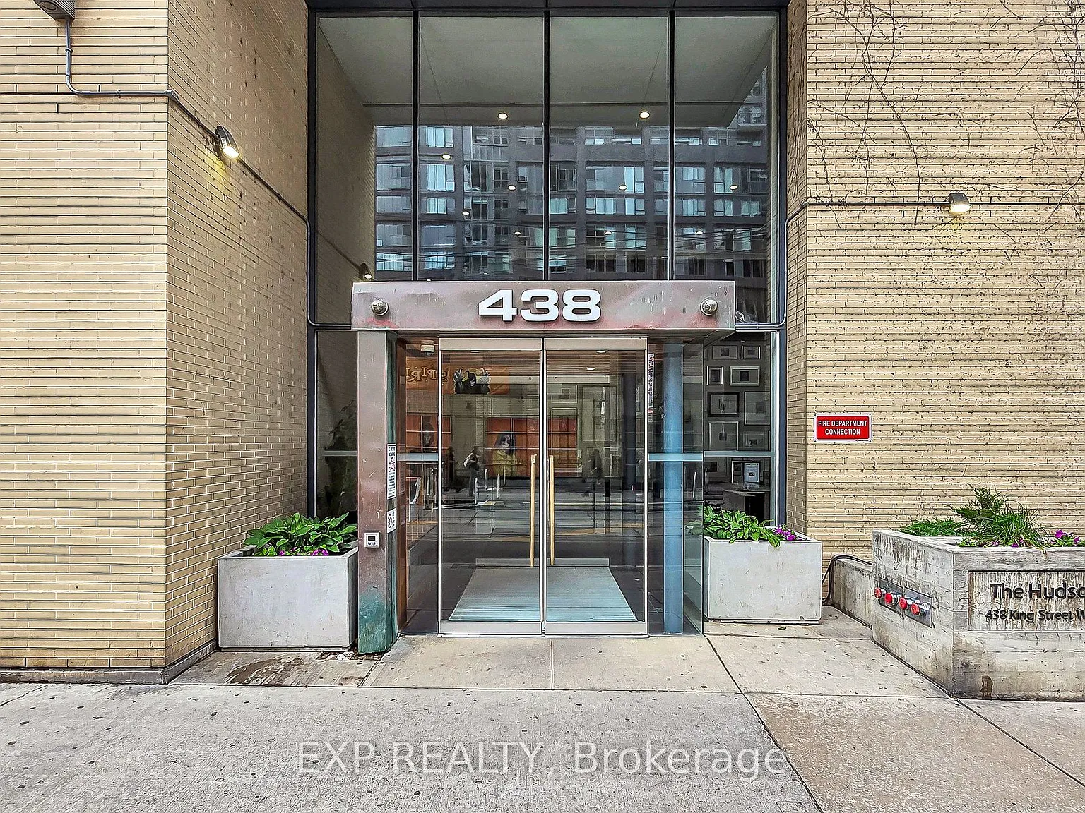 2 bed, $2,850 — Photo 2