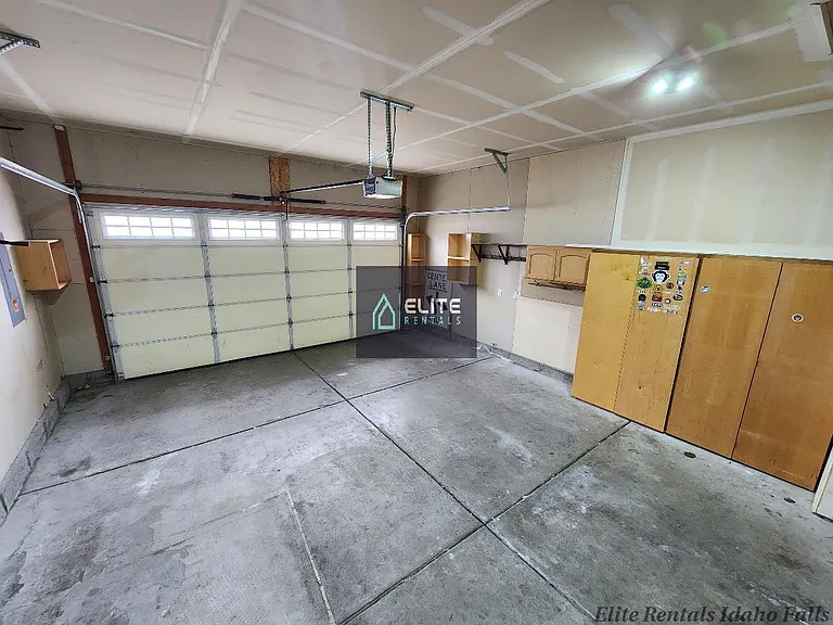 3700 Potomac Way — Photo 10