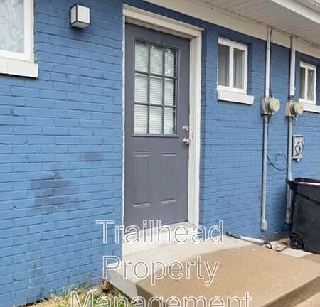 2nd image of 4214 Lloyd St