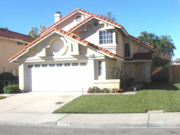7608 Foxtail Ln, Fontana, CA 92336