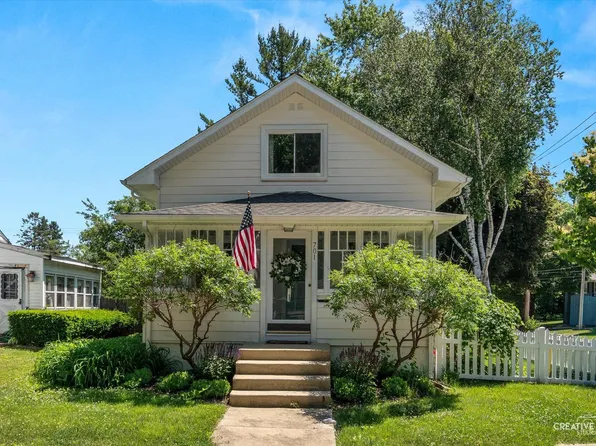 701 Edison St, Geneva, IL 60134