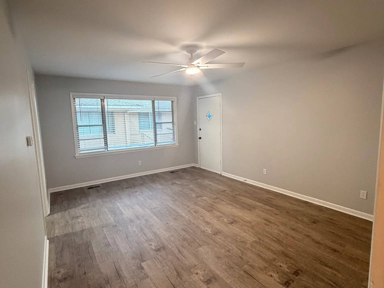 2 bed, 932 sqft, $1,100 — Photo 4