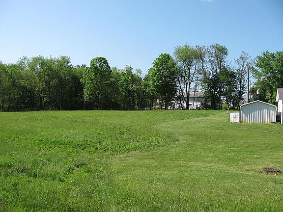 3rd image of 420 Vaden Dr