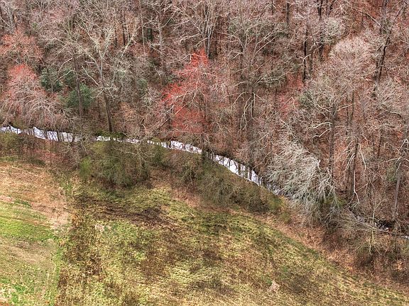 5th image of 1429 Crumps Bridge Rd