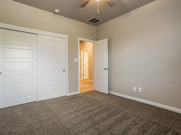 7701 Majesty Ct NW — Photo 12