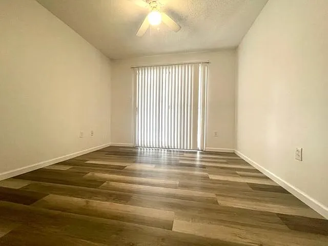 401 N Cromwell Rd #T1 — Photo 12