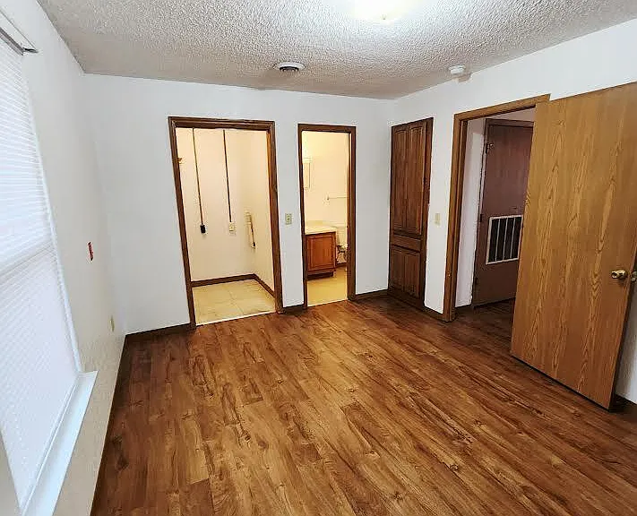 236 Ashwood Dr #C — Photo 6