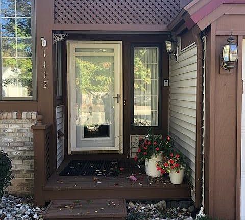 3rd image of 1112 Woodmeadow #171
