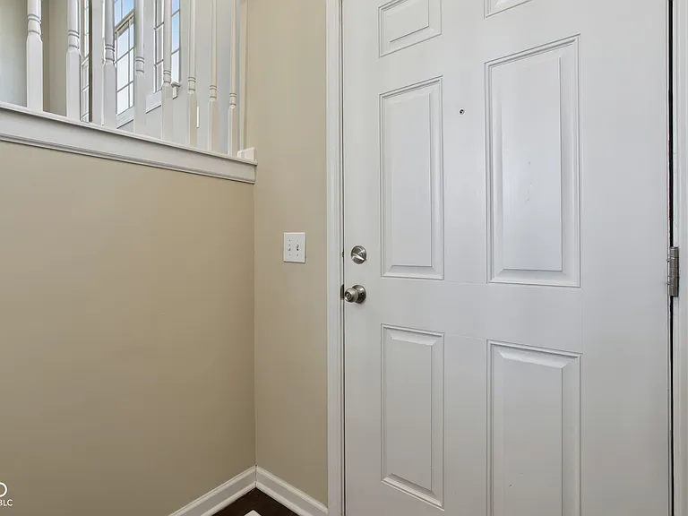 12692 Tamworth Dr — Photo 7