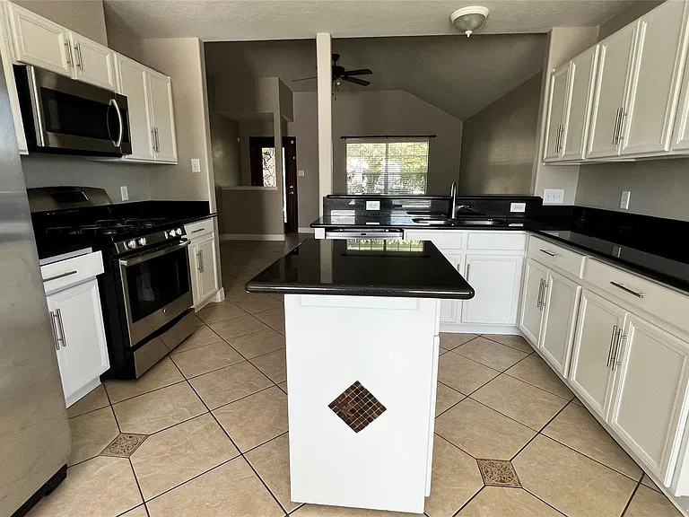 19835 Byron Meadows Dr — Photo 4