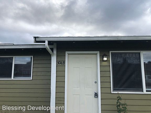 4th image of 504 23rd St SE #8036592