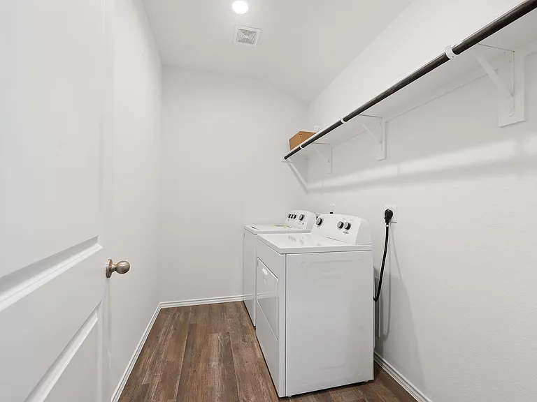 3085 Emerald Ocean Dr — Photo 19