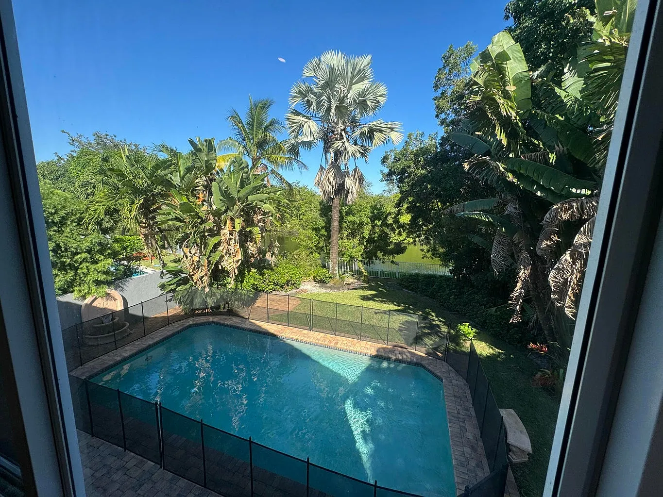 4 bed, 3.5 bath, 2382 sqft, $5,900 — Photo 3