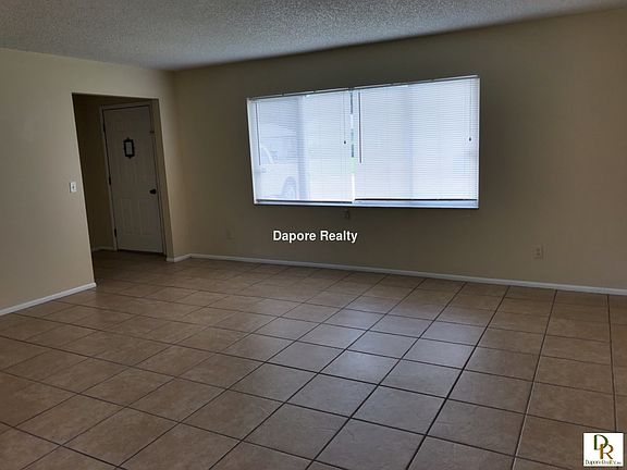5th image of 114 Woodfield Dr