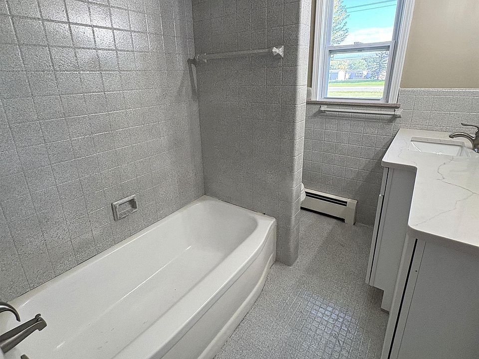 8760 Gratiot Ave, photo 11