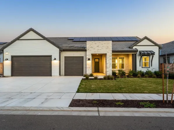 1785 N Renn Ave, Clovis, CA 93619