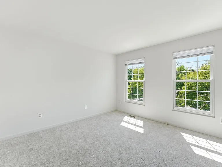 2709 Baronhurst Dr — Photo 12