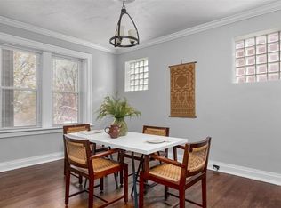 4831 Rhodes Ave, Saint Louis, MO 63116