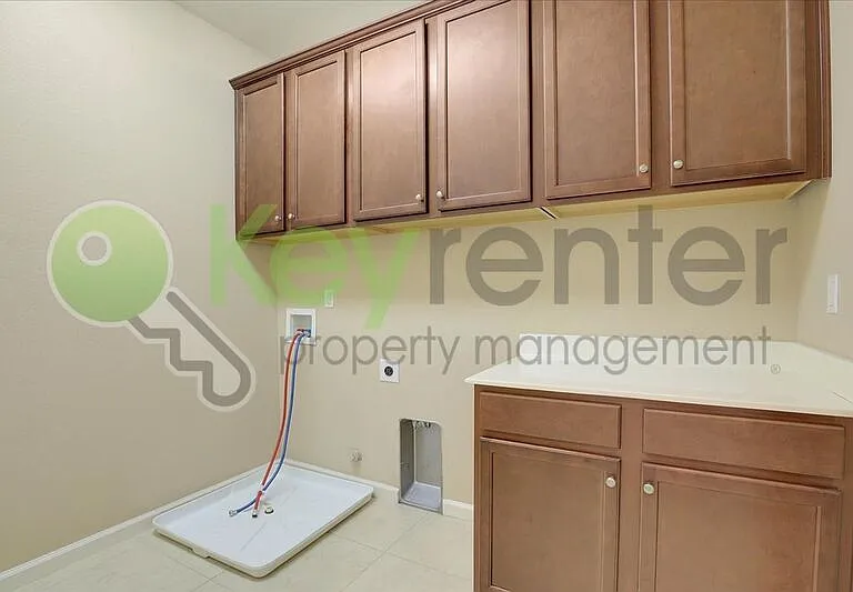 9673 Philta Way — Photo 33
