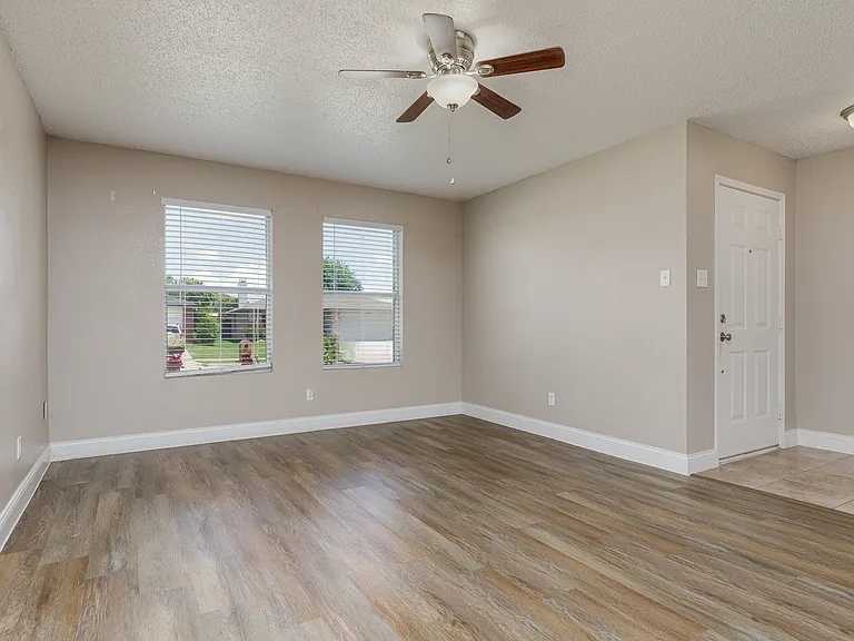 2228 Bradford Pear Dr — Photo 25