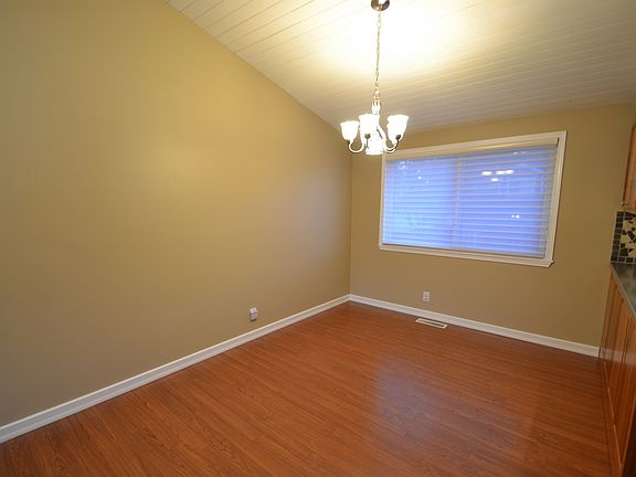 4th image of 1833 NE 175th St