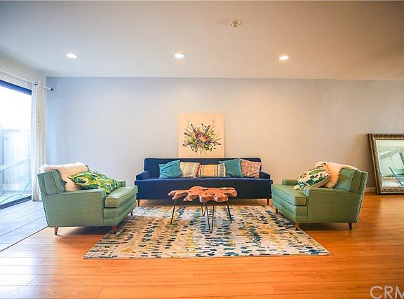 3rd image of 1018 Palm Ln