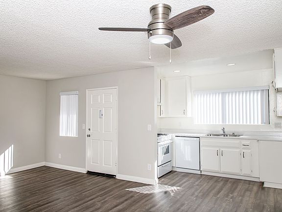 5th image of 321 N Cedar St #109