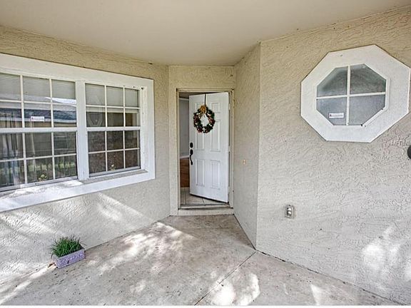 2nd image of 2624 Hollow Ln