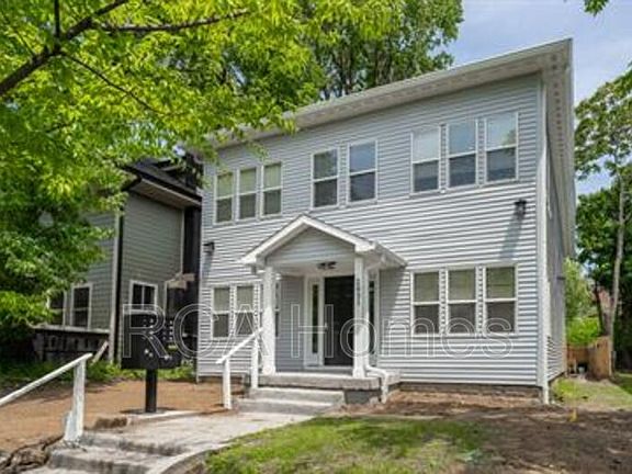 3rd image of 2831 N Kenwood Ave Unit 3