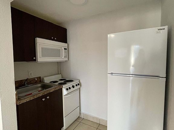 2nd image of 1015 Palm Ave #11043755