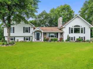 6 Meadow Lark Ln, Bedford, NY 10506