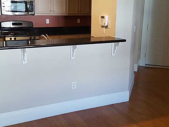 4th image of 530 El Camino Real APT 207