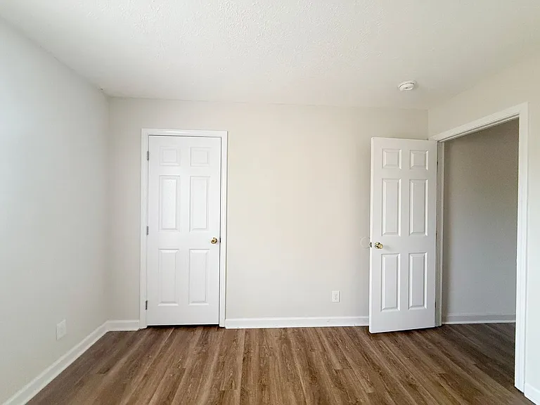 1320 Carolina Ave — Photo 24