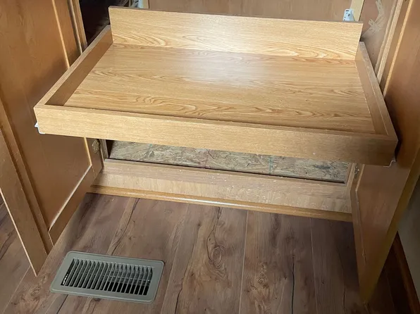 3602 Wellington Ln, Louisville, TN 37777