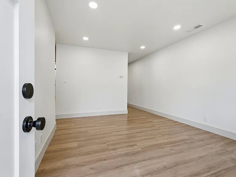 207 Alaska Ave #3 — Photo 13