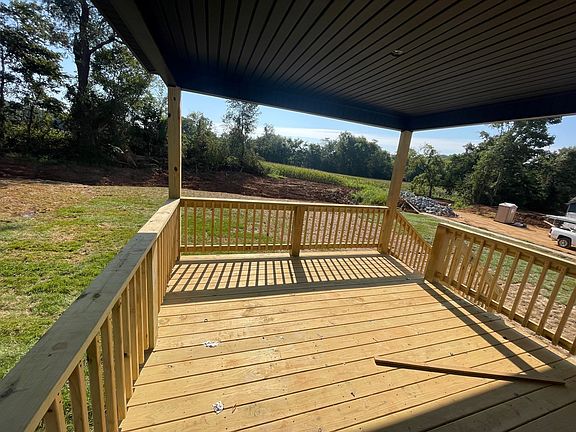 2nd image of 13 Echo Rdg Lot 13