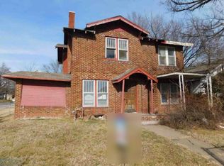 1116 W 6th St, Coffeyville, KS 67337