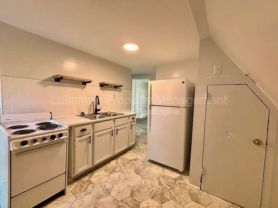 1st image of 418-420 Pearl St #6