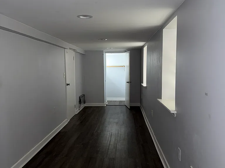 2242 W Erie St #G — Photo 15