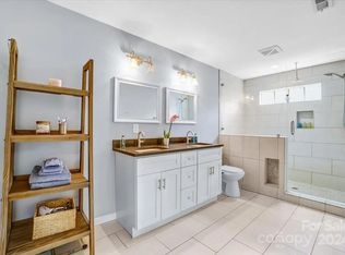 134 S Gardner Ave, Charlotte, NC 28208