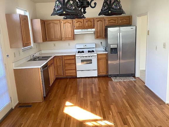 5th image of 5806 Stream Pond Ct