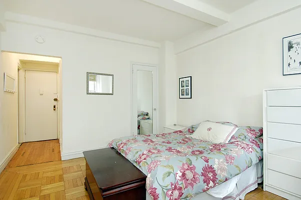 Rented by Corcoran | media 6