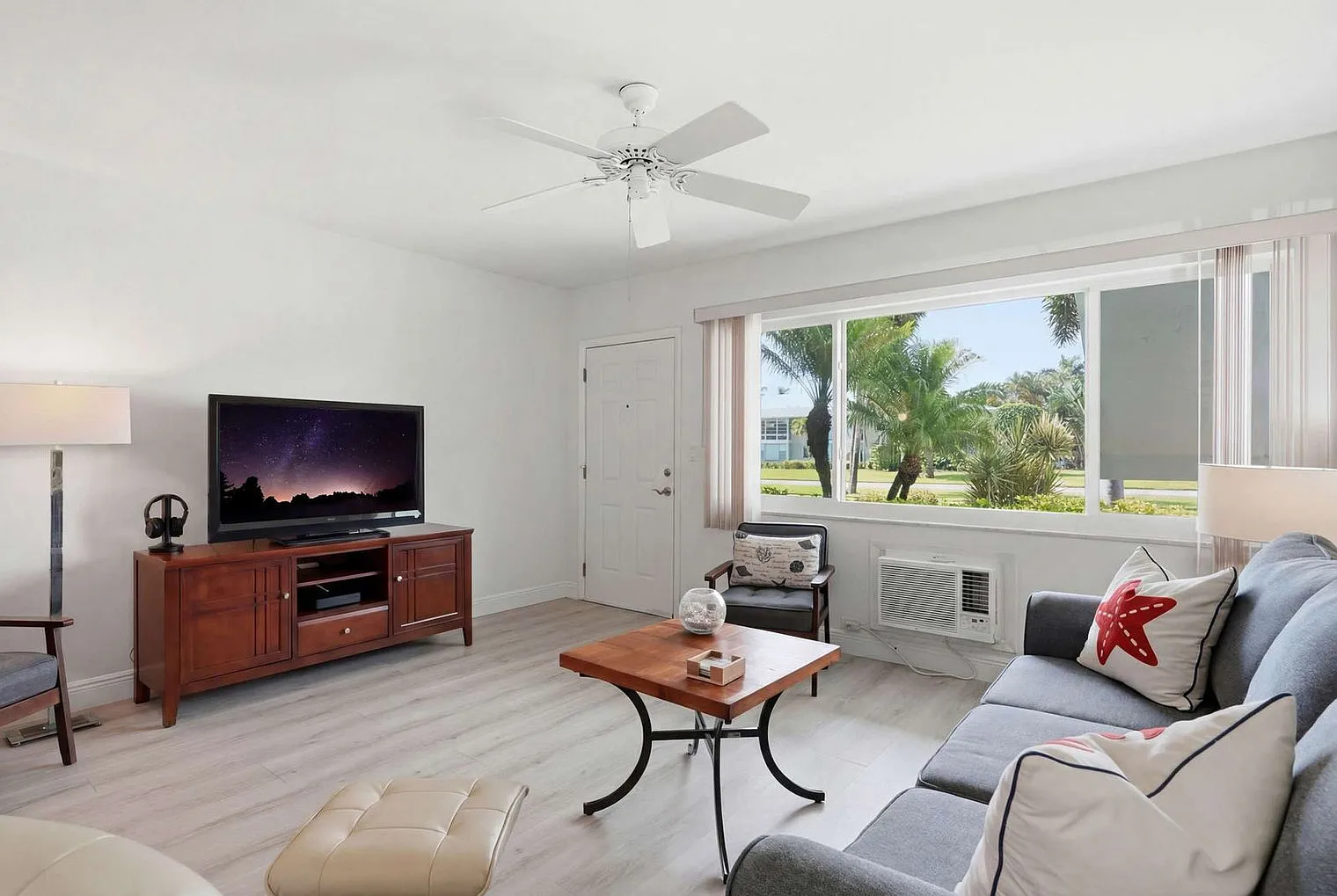 1 bed, 1.0 bath, 645 sqft, $3,420 — Photo 3