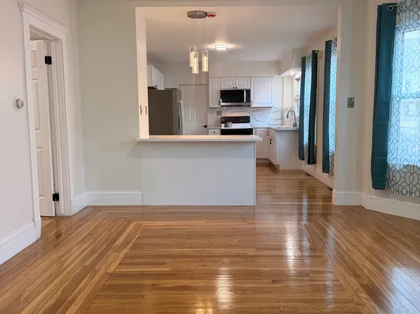 69 Elizabeth St #1, New Haven, CT 06511