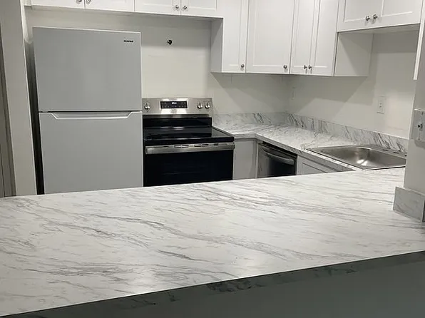 7300 NW 17th St APT 306, Fort Lauderdale, FL 33313