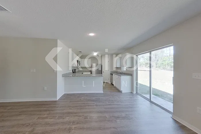 4 bed, 2.0 bath, 1650 sqft, $1,795 — Photo 4