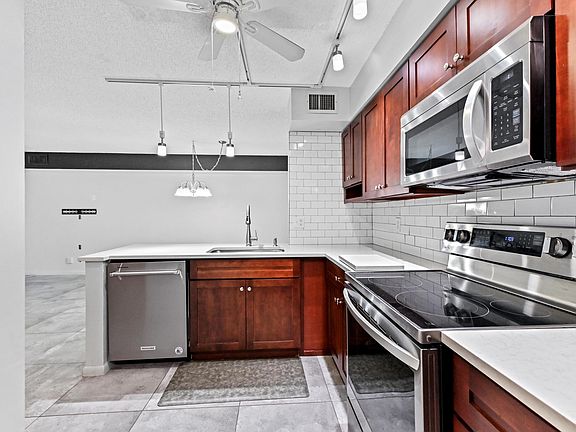 4th image of 14895 Builtmore Way #107